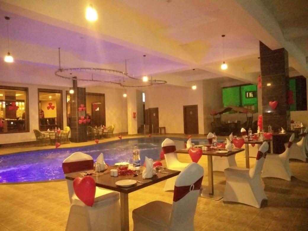 เดอะ เฟิร์น เรซิเดนซี ภูช Hotel ภุช ภายนอก รูปภาพ